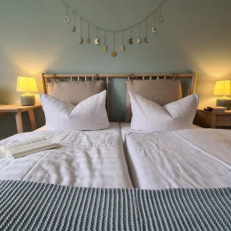 Neu Eingerichtetes Apartment #1 Mit Wlan !Sauna & Hot Tub Zubuchbar! Senftenberg Bagian luar foto