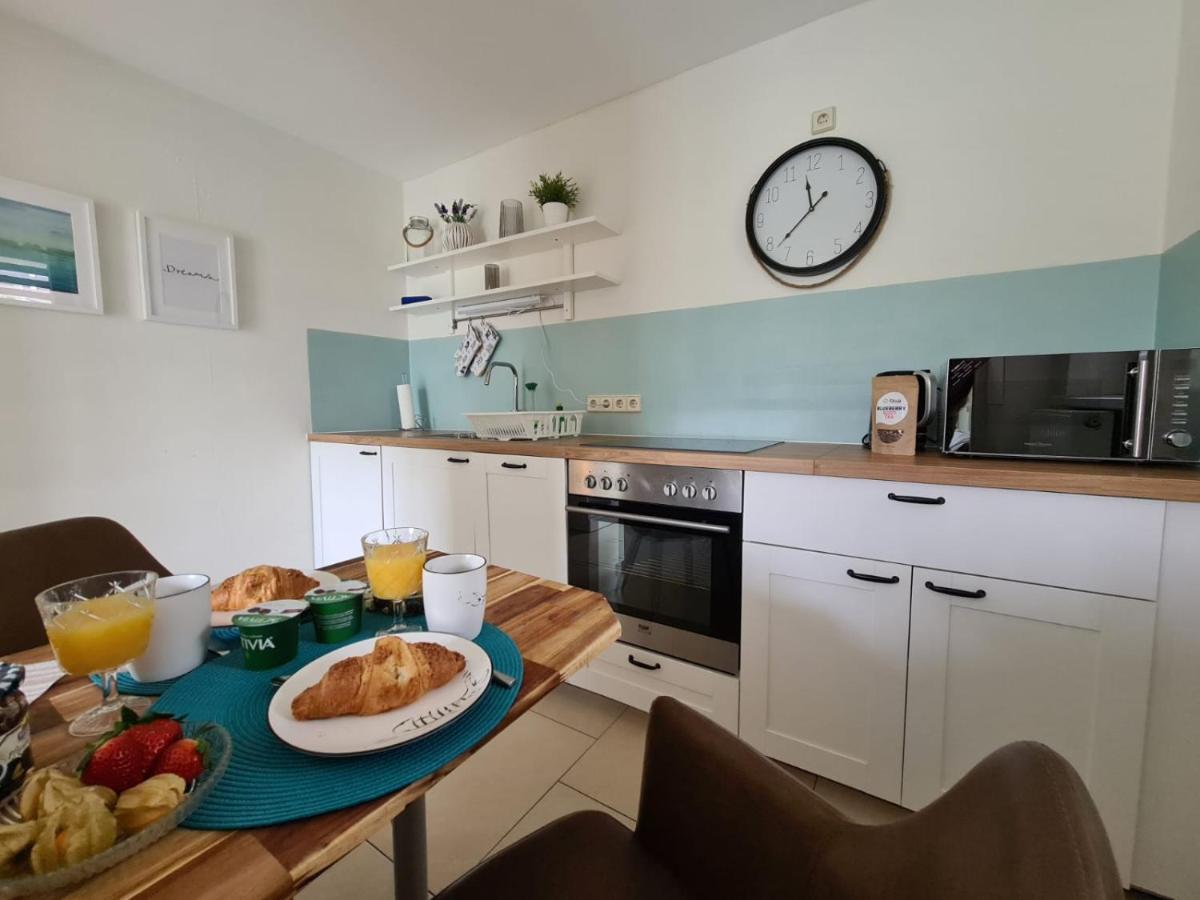 Neu Eingerichtetes Apartment #1 Mit Wlan !Sauna & Hot Tub Zubuchbar! Senftenberg Bagian luar foto