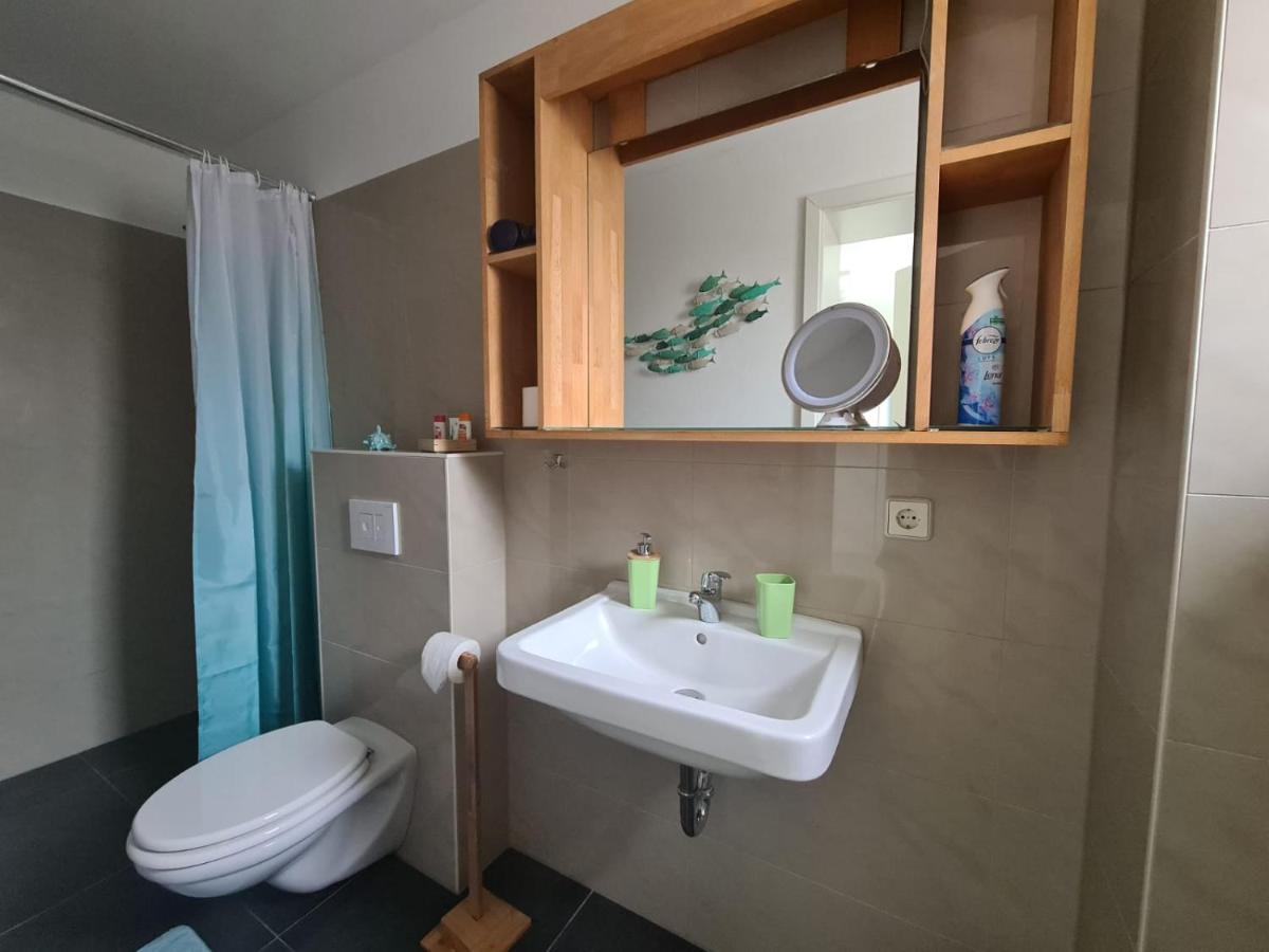 Neu Eingerichtetes Apartment #1 Mit Wlan !Sauna & Hot Tub Zubuchbar! Senftenberg Bagian luar foto