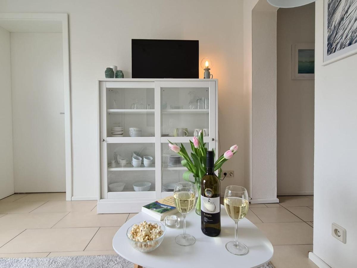 Neu Eingerichtetes Apartment #1 Mit Wlan !Sauna & Hot Tub Zubuchbar! Senftenberg Bagian luar foto